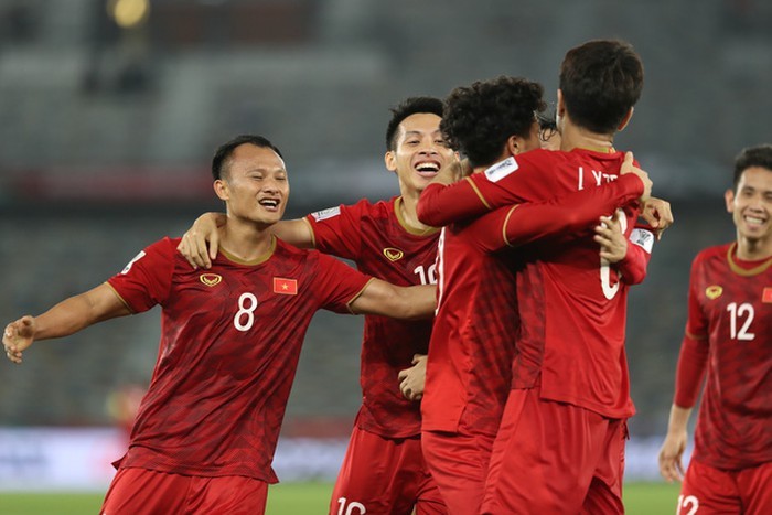 Cầu thủ Việt Nam lên ra nước ngoài chơi bóng