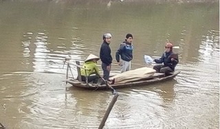 Hà Nội: Phát hiện thi thể nam sinh lớp 12 trên sông Bùi