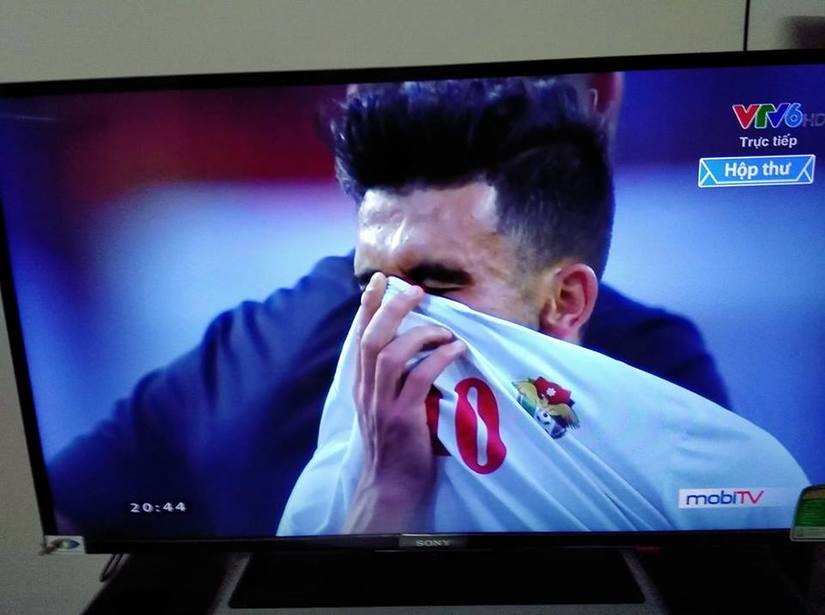   Sau thất bại trước Việt Nam, cầu thủ Jordan thẫn thờ, khóc vì tiếc nuối