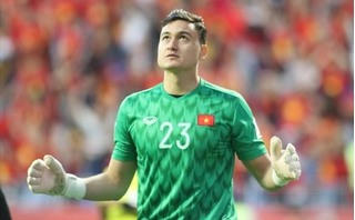Đặng Văn Lâm lọt top 10 thủ môn xuất sắc tại Asian Cup 2019 