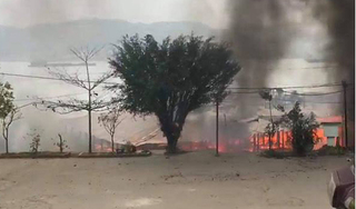 Quảng Ninh: Nhà hàng nổi bốc cháy dữ dội, nhiều tài sản bị thiêu rụi