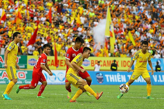 Nam Định tuyển hàng loạt ngoại binh và cầu thủ nhập tịch sau khi nhận tài trợ 'khủng'
