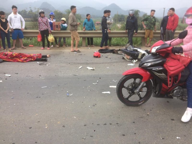 Hiện trường va chạm với ô tô hai người thương vong. Ảnh FB