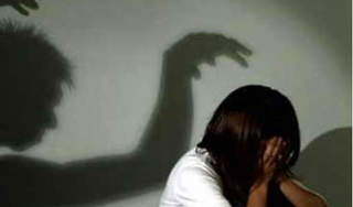 Gã cậu giở trò đồi bại với cháu gái ruột 13 tuổi rồi bỏ trốn