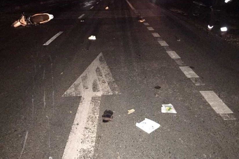 Hà Tĩnh: Đâm vào xe tải đỗ bên đường, 3 thanh niên ngồi trên xe máy tử vong 