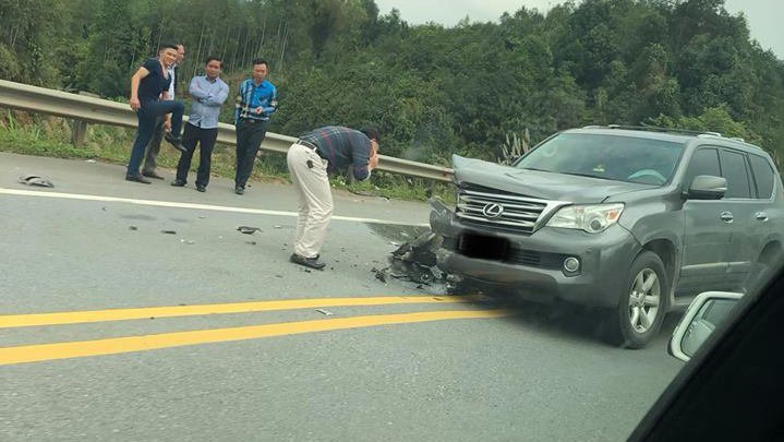 Hiện trường 2 vụ tai nạn giao thông xảy ra trên cao tốc Nội Bài – Lào Cai10
