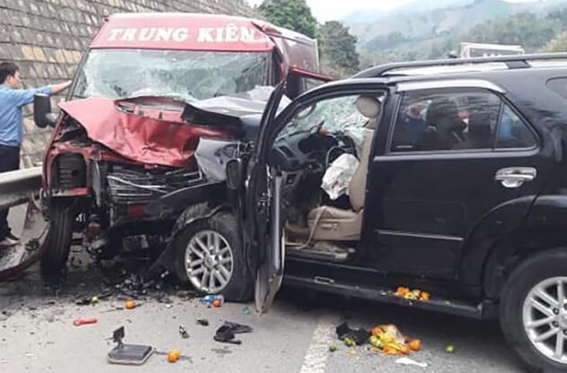 Hiện trường 2 vụ tai nạn giao thông xảy ra trên cao tốc Nội Bài – Lào Cai2