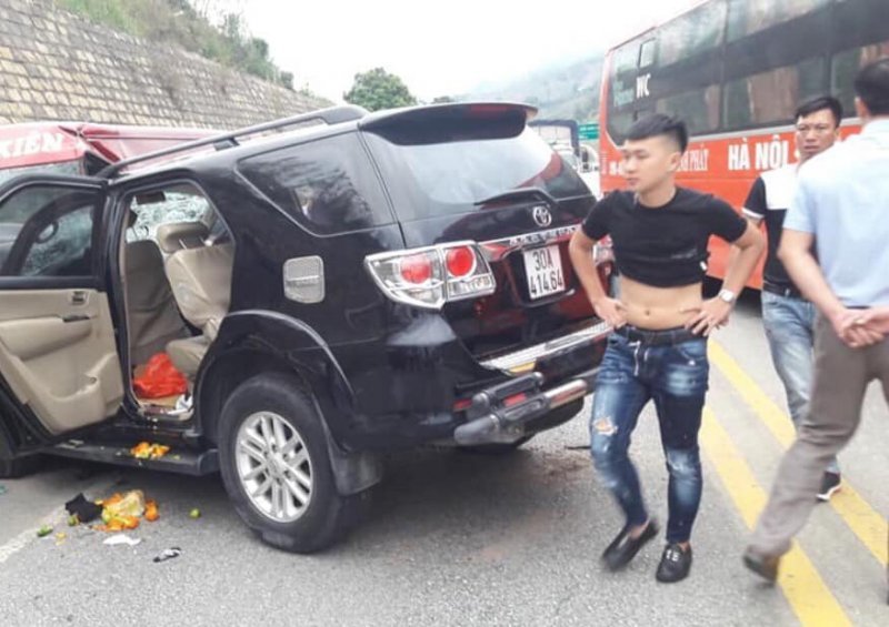 Hiện trường 2 vụ tai nạn giao thông xảy ra trên cao tốc Nội Bài – Lào Cai5
