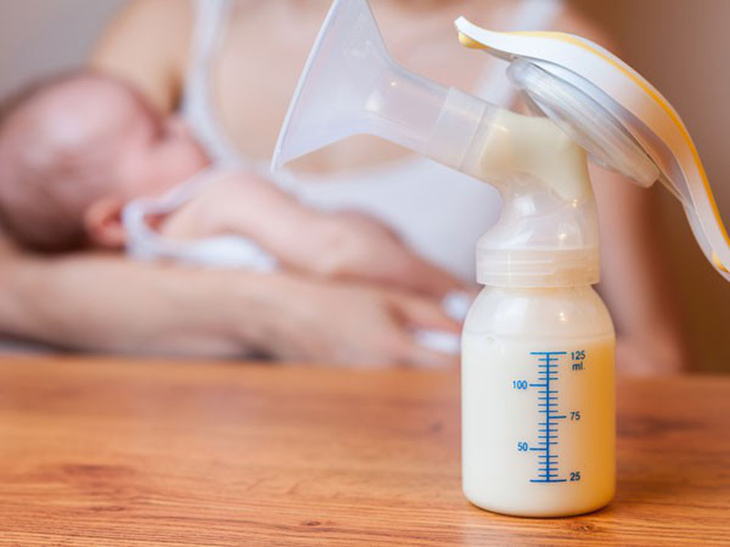 Đi làm lại sau nghỉ sinh,cần chuẩn bị gì để nuôi con bằng sữa mẹ 2
