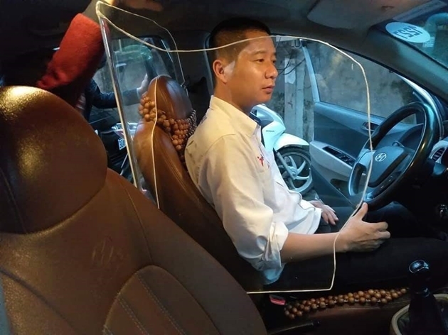 Hãng taxi G7 nói gì về thông tin lắp khoang chắn bảo vệ tài xế?