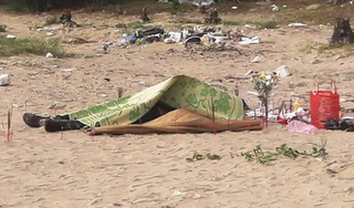 Phát hiện thi thể người đàn ông mất đầu dạt vào bờ biển Thanh Hóa