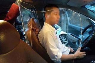 CSGT có thể xử phạt tài xế taxi tự lắp khoang bảo vệ?