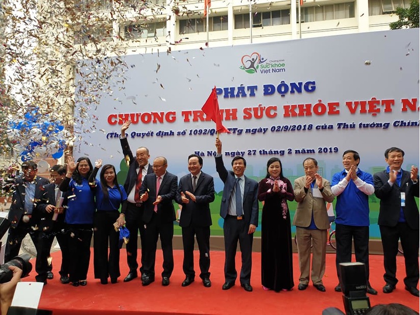 Thủ tướng Nguyễn Xuân Phúc cùng các Bộ trưởng phát động chương trình Sức khỏe Việt Nam 4