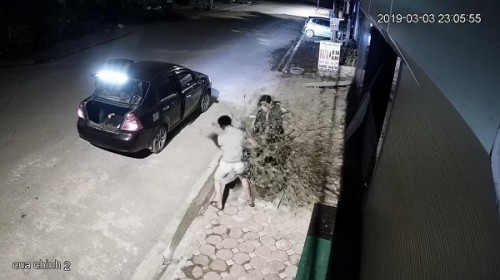 Cặp đôi đánh ô tô trộm đào lúc nửa đêm bất ngờ trả lại chủ
