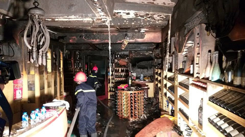 Chùm ảnh vụ cháy khách sạn kinh hoàng ở Hải Phòng khiến 1 nữ nhân viên tử vong