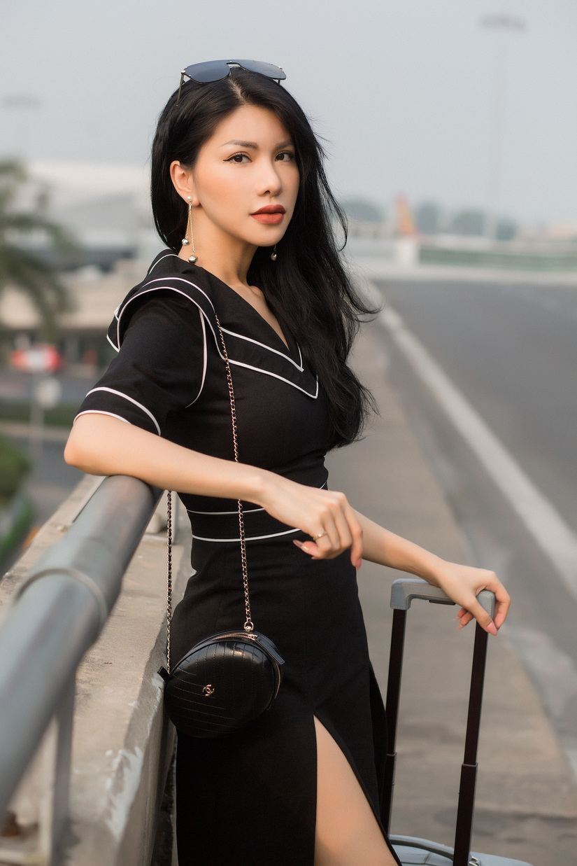 'Hoa hậu hàng không' Loan Vương sang Hồng Kông dự Liên hoan phim 
