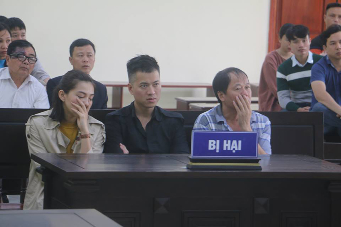 Nữ diễn viên Người phán xử Lưu Đê Ly tới tòa đối chất vụ lừa đảo