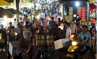 Nóng: Nghi án thanh niên nổ súng cướp hàng chục triệu ở chợ Long Biên