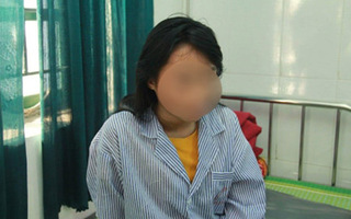 Nữ sinh bị lột đồ, đánh hội đồng ở Hưng Yên: ‘Học với các bạn ấy em sợ lắm’