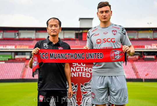 HLV Muangthong United từ chức sau chuỗi trận đáng thất vọng