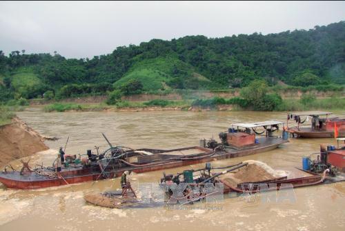 Phú Thọ sẽ rút giấy phép DN khai thác cát làm sạt lở bờ sông Chảy
