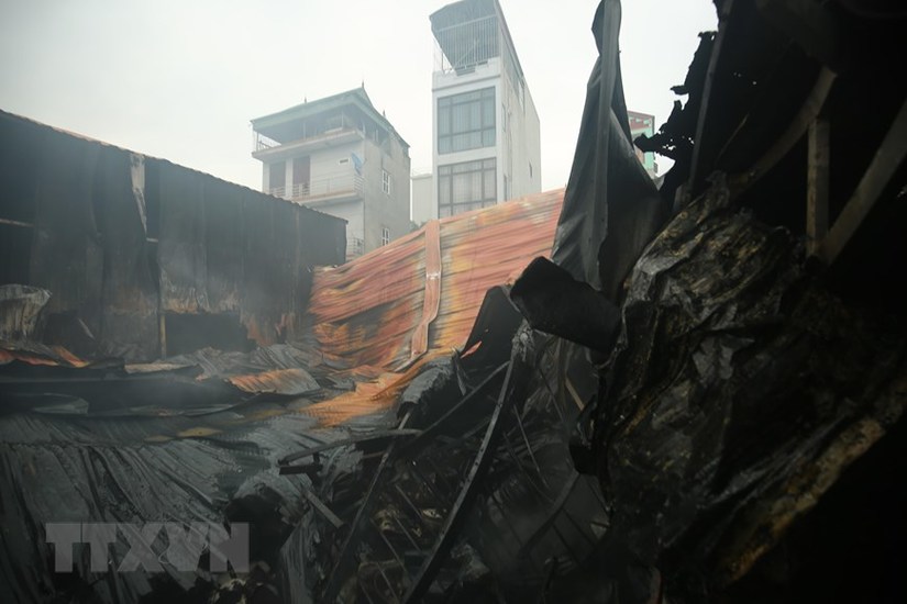 Hiện trường vụ hỏa hoạn nhà xưởng ở Hà Nội khiến 8 người chết và mất tích