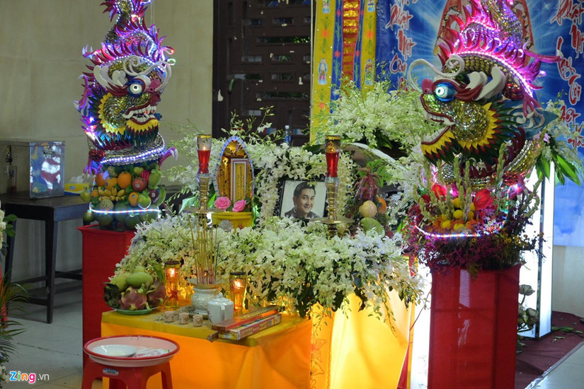 Hình ảnh tại đám tang nghệ sĩ Vũ Linh Tràn ngập hoa thay lời tiếc thương  của cả showbiz  HomeVN