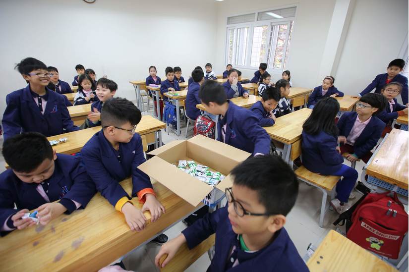 Sữa học đường ở Hà Nội: “Dấu son” cần nhân rộng
