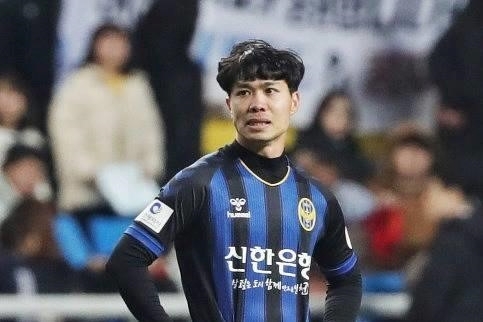 Tiền đạo Công Phượng có nguy cơ dự bị dài hạn khi Incheon United