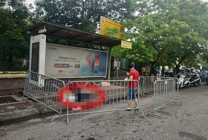 Hiện trường phát hiện thi thể người đàn ông. Ảnh Tiền Phong.