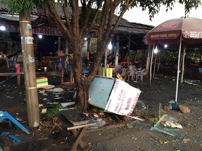 Vụ chủ quán ăn ở Long An 'chặt chém' rồi hành hung khách hàng: Quán bị đập tan tành