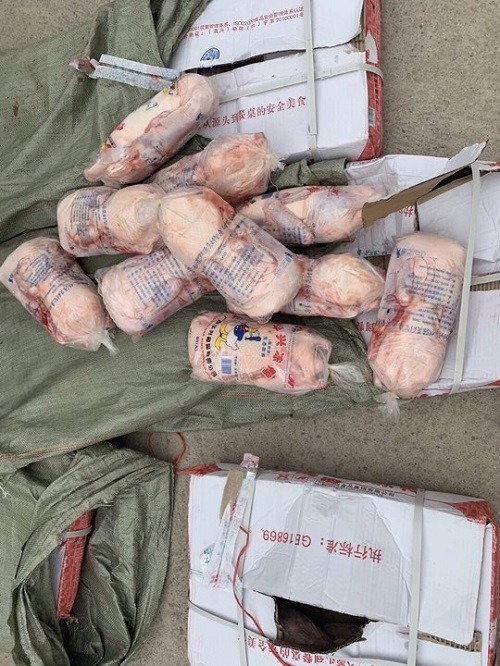 Cao Bằng: Phát hiện hơn 1 tấn thịt vịt không có nguồn gốc từ Trung Quốc