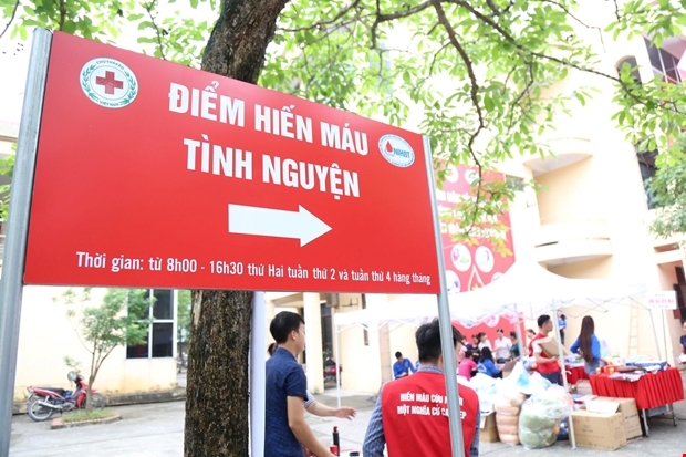 Hàng trăm người dân Hà Nam đến hiến máu ngày khai trương điểm hiến máu cố định 3