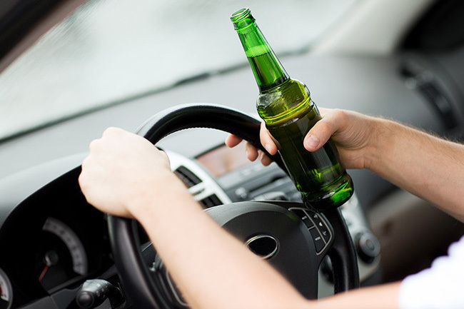 Australia tước bằng lái đối với tài xế uống rượu bia