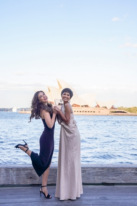 H’Hen Niê đã có cuộc hội ngộ với Hoa hậu Hoàn vũ Australia 2018 
