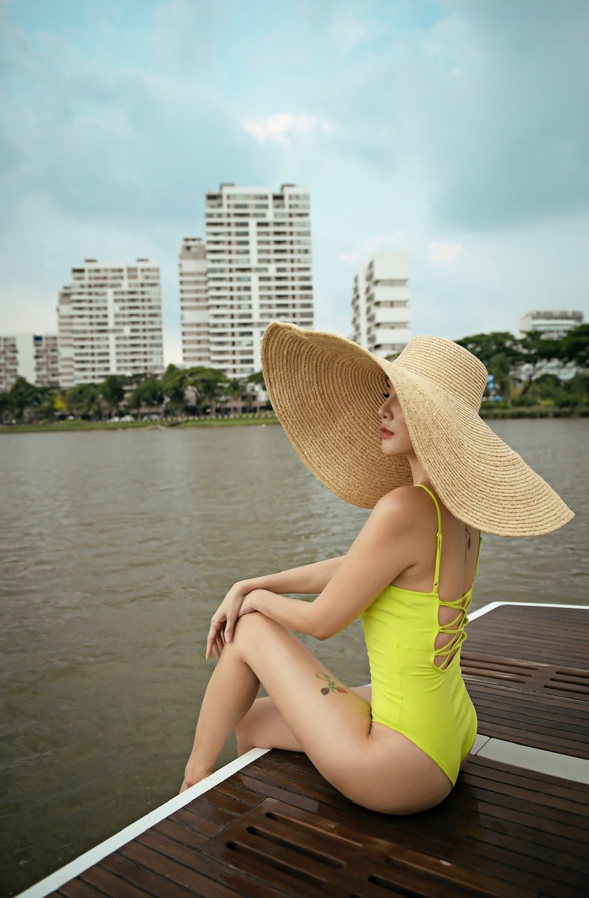Dương Yến Ngọc diện bikini táo bạo khoe đường cong bốc lửa tuổi 40