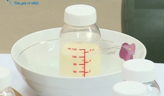 Nghệ An: Bé 19 tháng tuổi tử vong vì uống nhầm bình nước sôi mẹ vừa đun
