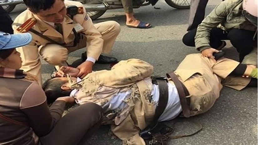 Bắc Giang: Người vi phạm tông xe, một thiếu uý CSGT bị thương