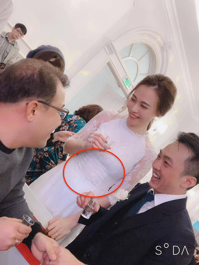 Mượn Cường Đô la che chắn khi chụp ảnh, Đàm Thu Trang dính nghi vấn mang thai?