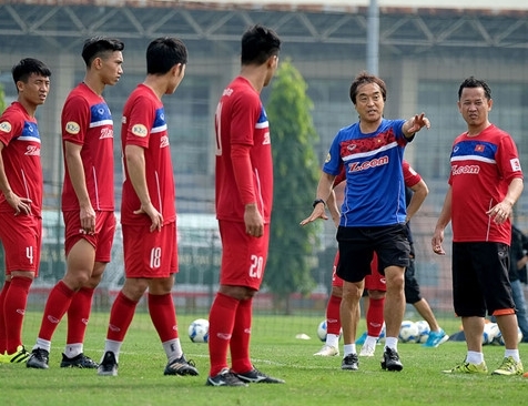 Hậu vệ Vũ Văn Thanh quyết tâm ghi bàn vào lưới Thái Lan