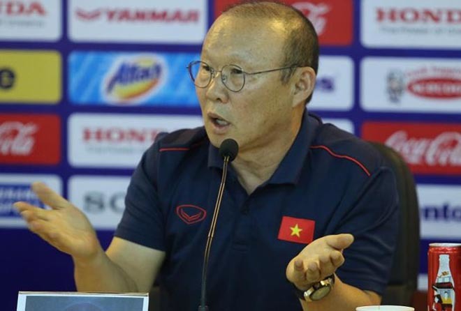 HLV Park Hang Seo tiết lộ sẽ sử dụng tiền vệ Tuấn Anh trong trận đấu với Thái Lan 