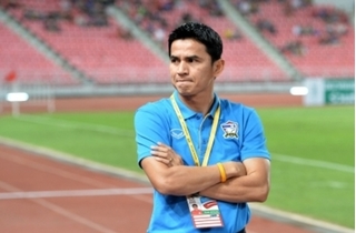 HLV Kiatisak thẳng thừng từ chối trở lại dẫn dắt đội tuyển Thái Lan