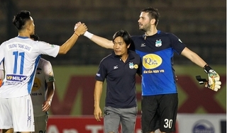 Bất ngờ về thành tích của thủ môn của HAGL Sietsma tại V.League 2019