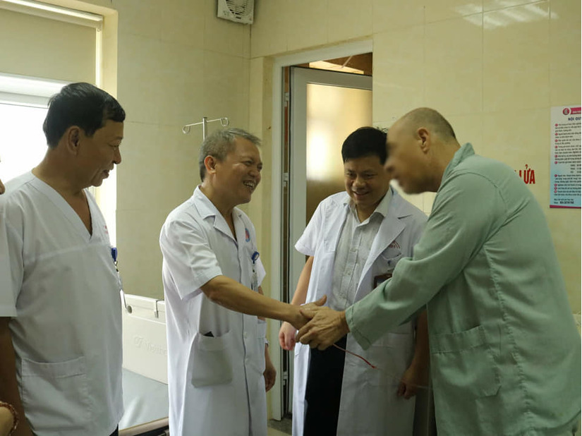 Bệnh nhân người Mỹ trải qua cơn đau nguy kịch được các bác sĩ Việt Nam cứu sống 3