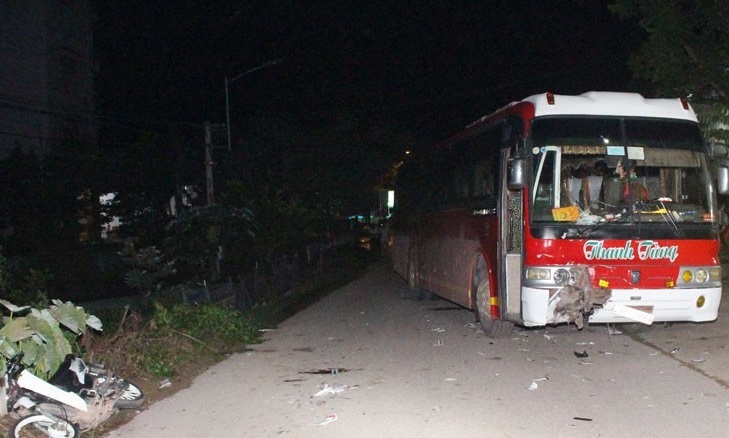 Bắc Giang: Xe máy va chạm xe khách, nam thanh niên tử vong trong ngày cưới