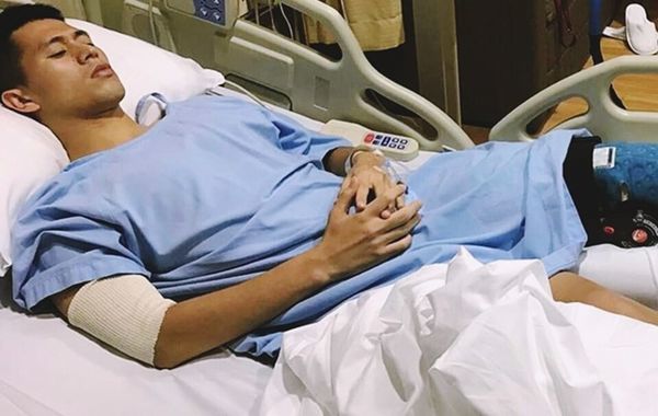 trung vệ Tràn Đình Trọng đã hoàn thành ca phẫu thuật tại Singapore