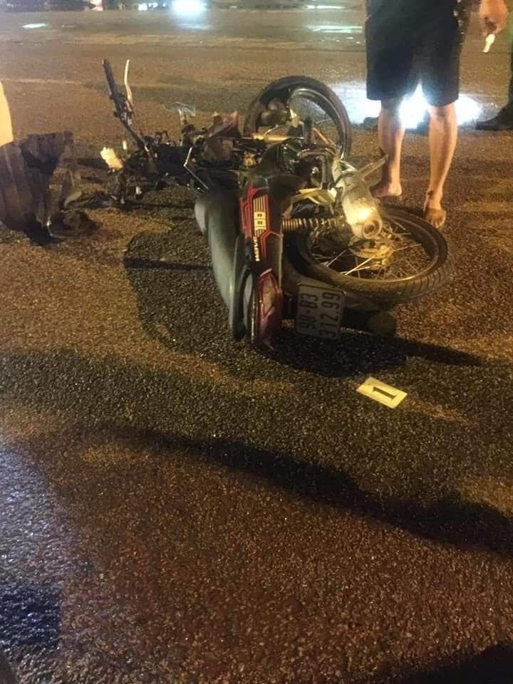 Bỏ chạy sau tai nạn, 'ô tô điên' đâm tiếp hàng loạt xe máy ở Bắc Giang