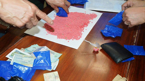 Sơn La: Bắt quả tang đối tượng vận chuyển 4.000 viên hồng phiến