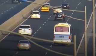Xử phạt tài xế có hành vi dừng đỗ xe trên đường cao tốc Hà Nội - Hải Phòng