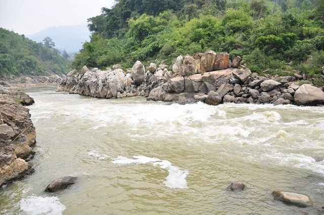 Lào Cai: Lội qua suối, nam thanh niên bị nước cuốn tử vong
